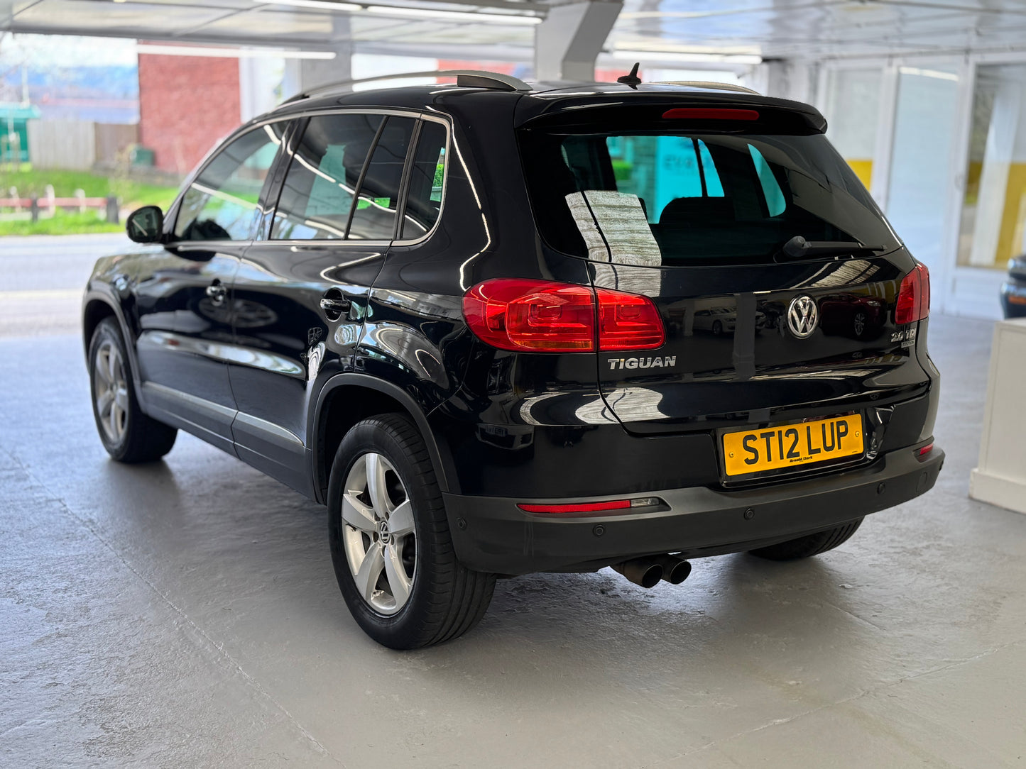 Volkswagen Tiguan 2.0 TDI BlueMotion Tech 4WD 2012