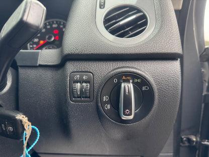 Volkswagen Tiguan 2.0 TDI BlueMotion Tech Sport DSG 4WD 2012