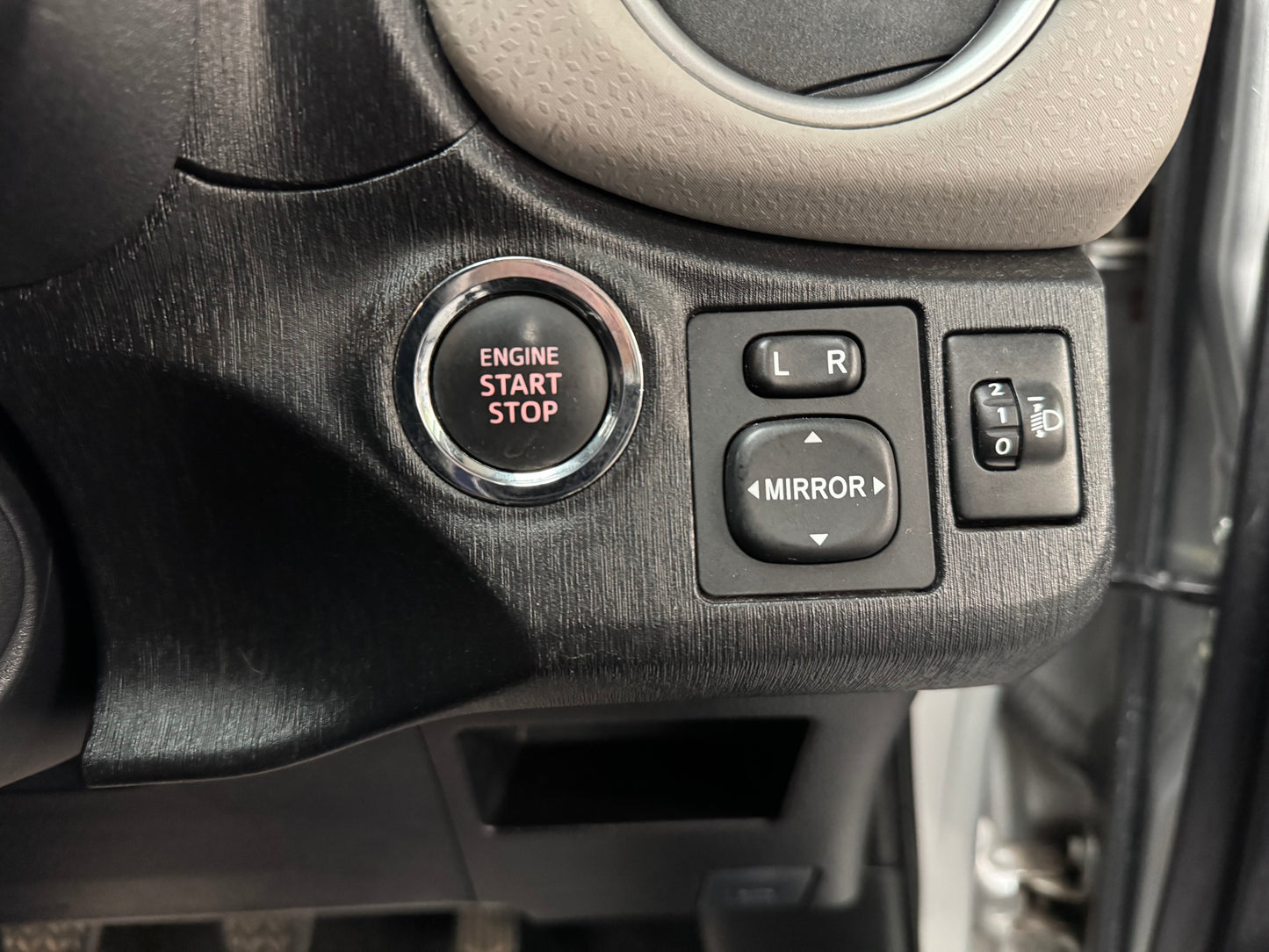 Toyota Yaris 1.33 Dual VVT-i T Spirit 2012