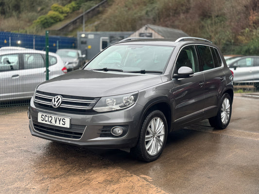 Volkswagen Tiguan 2.0 TDI BlueMotion Tech Sport DSG 4WD 2012