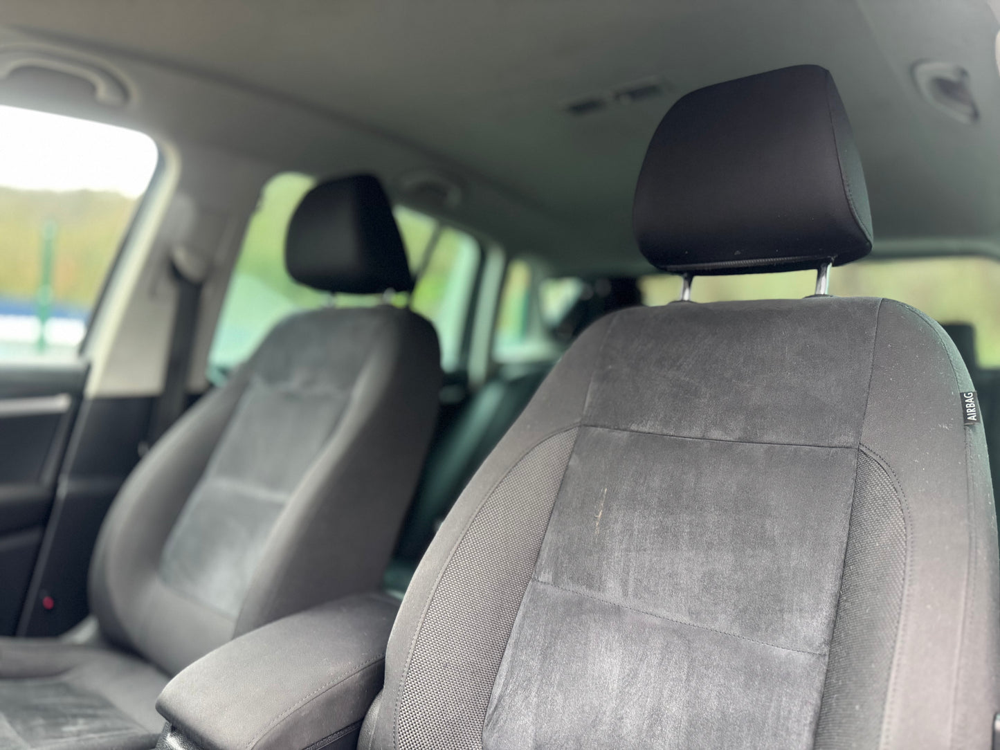 Volkswagen Tiguan 2.0 TDI BlueMotion Tech Sport DSG 4WD 2012