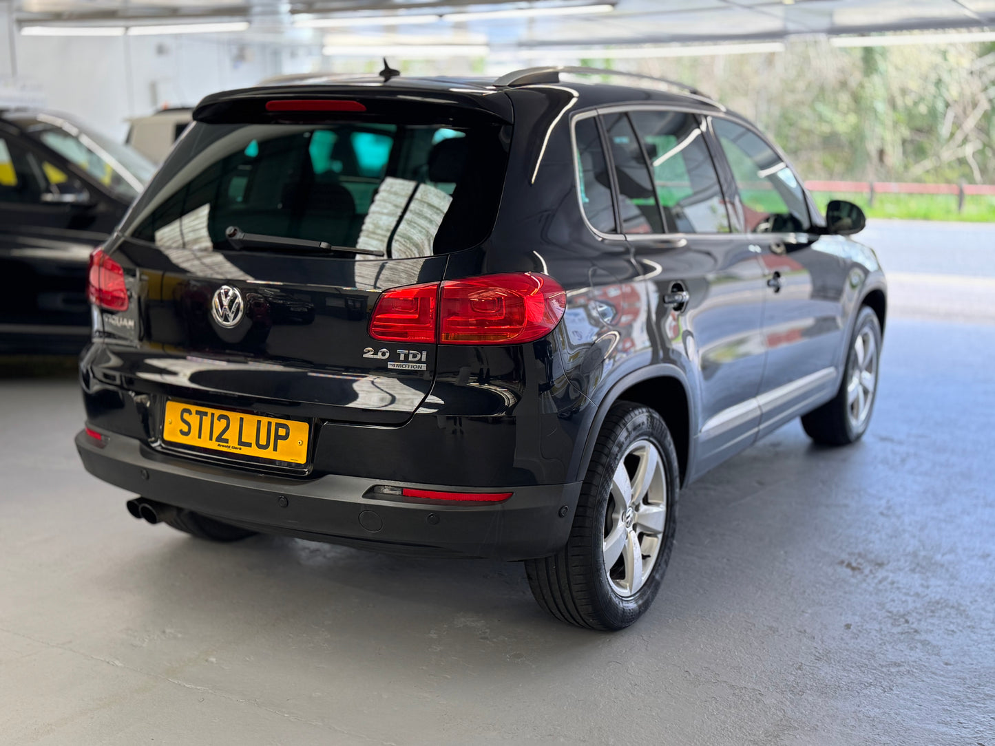 Volkswagen Tiguan 2.0 TDI BlueMotion Tech 4WD 2012