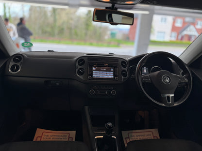 Volkswagen Tiguan 2.0 TDI BlueMotion Tech 4WD 2012